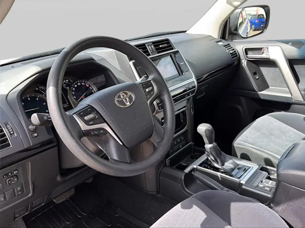 Toyota Land Cruiser 2.8 D 204 Profi