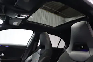MERCEDES-BENZ A 250 e AMG Line