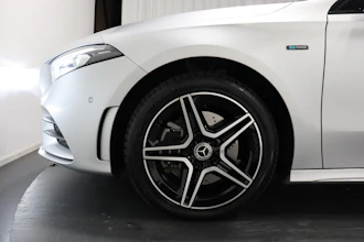 https://vehicle.imgix.net/4410617/4cbc4a54-c7e2-45ff-be4a-d6970930567c.JPG