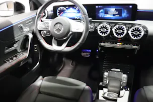 MERCEDES-BENZ A 250 e AMG Line