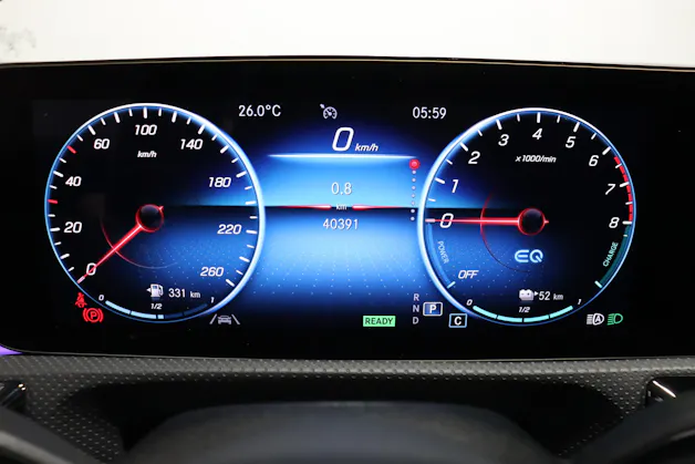 MERCEDES-BENZ A 250 e AMG Line