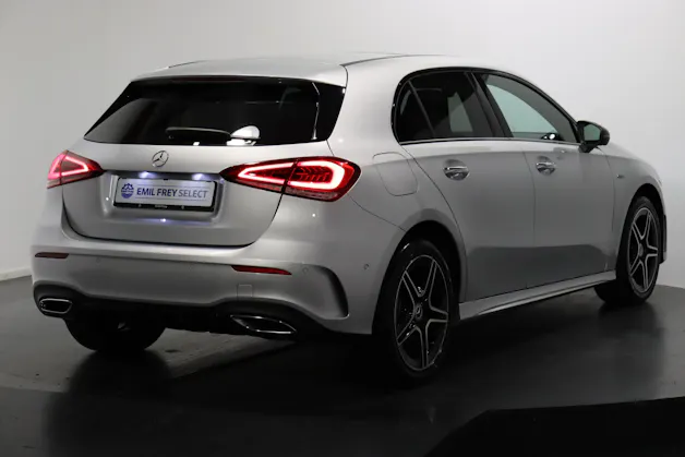 MERCEDES-BENZ A 250 e AMG Line