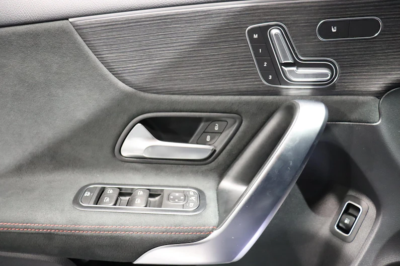 image du véhicule MERCEDES-BENZ A 250