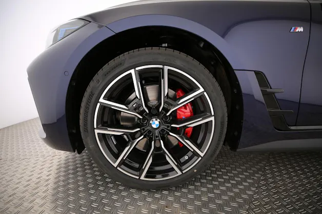 BMW i4 xDrive40