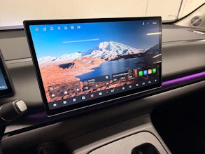 https://vehicle.imgix.net/4410649/963d662a-9397-4cdb-9261-b1da2058bbd9.jpeg