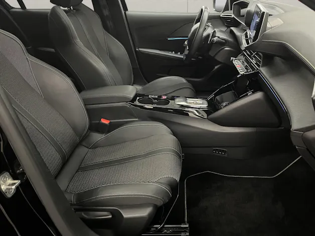 Peugeot 208 1.2 Hybrid GT