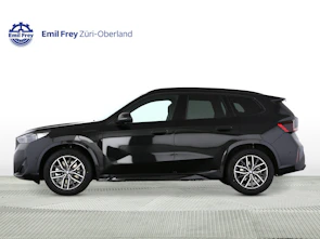 Fahrzeugbild BMW X1 30e xDrive paddles