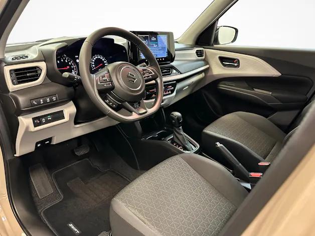 Suzuki Swift 1.2 Sakura Hybrid