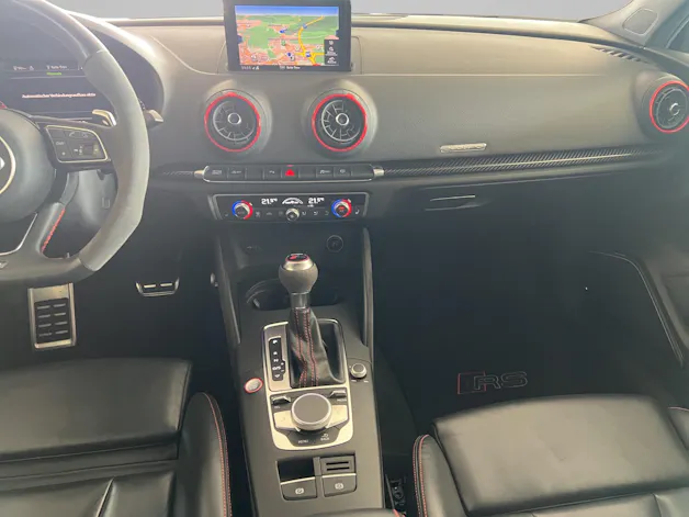 Audi RS3 Limousine 2.5 T FSI quattro S-Tronic