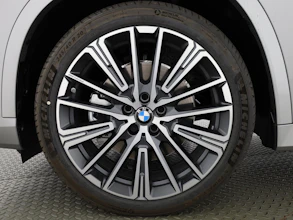 https://vehicle.imgix.net/4410720/68ac8348-d6db-4497-a511-6461ba143c20.jpg