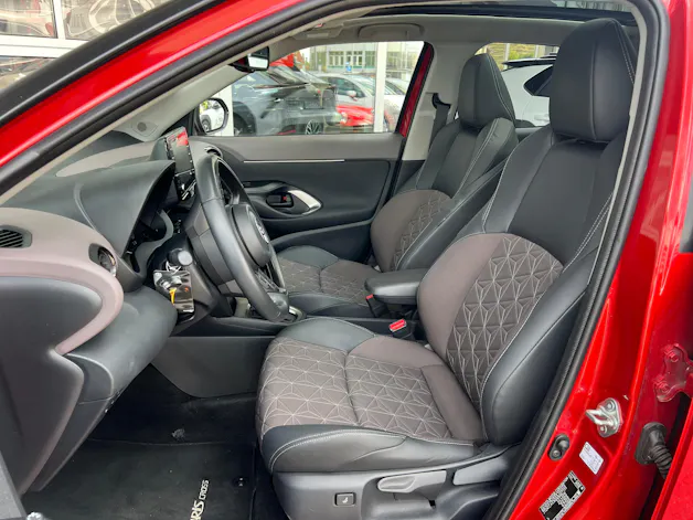 Toyota Yaris Cross 1.5 VVT-i HSD Elegant AWD-i