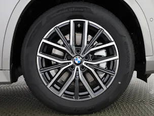 BMW X1 23i xDrive paddles