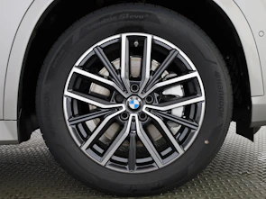 Fahrzeugbild BMW X1 23i xDrive paddles