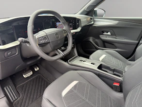 https://vehicle.imgix.net/4410769/1e31bafc-c4bb-46ee-a1bd-d52772059385.jpg