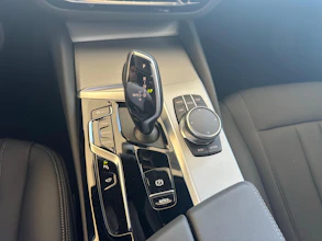 https://vehicle.imgix.net/4410808/1cfb6575-2c69-4630-b824-100a272b882e.jpg