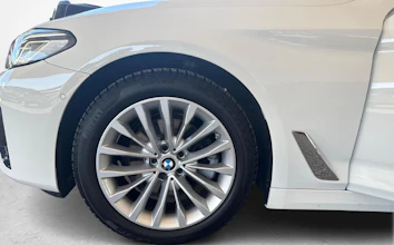 https://vehicle.imgix.net/4410808/9513259d-d959-4dee-825e-1ce28d7c8a7d.jpg