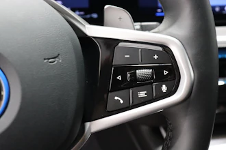 https://vehicle.imgix.net/4410828/29ffe051-b19d-4b99-97a8-e28ef1191760.JPG