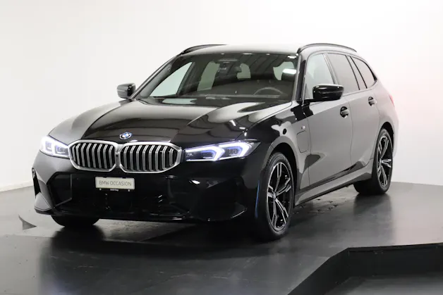 BMW 330e xDrive SAG Touring