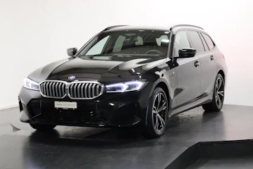image du véhicule BMW 330e xDrive SAG Touring