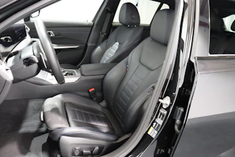 https://vehicle.imgix.net/4410828/7378afba-684e-4a54-a92b-4fafc189415c.JPG