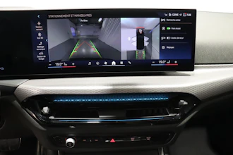 https://vehicle.imgix.net/4410828/77594e32-8ee6-4003-acc3-a35b09743638.JPG