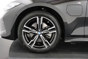 BMW 330e xDrive SAG Touring