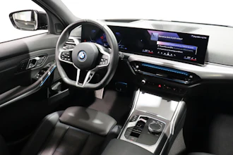 https://vehicle.imgix.net/4410828/ab5386c7-493f-41cc-9f84-f5a278100f05.JPG