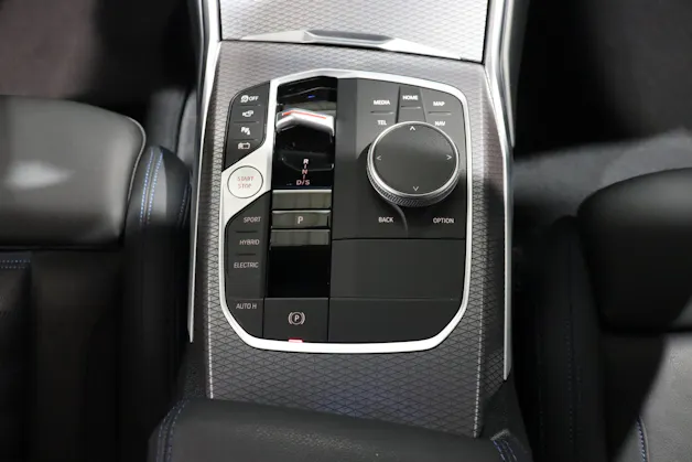 BMW 330e xDrive SAG Touring