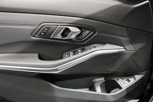 image du véhicule BMW 330e xDrive SAG Touring