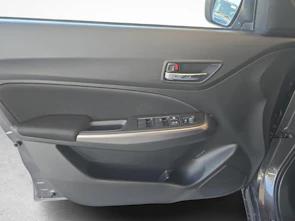 Fahrzeugbild SUZUKI Swift 1.2 Piz Sulai Top Hybrid 4x4 / ab 3,99% Leasing bei Abschluss einer Protect Autoversicherung