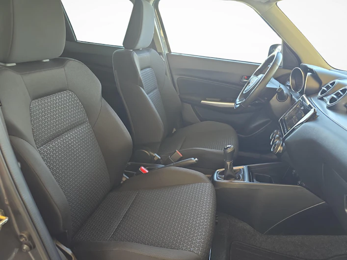 Fahrzeugbild SUZUKI SWIFT