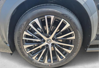 https://vehicle.imgix.net/4410844/99439c77-1a0f-4c89-970c-9507cd2decdf.jpg
