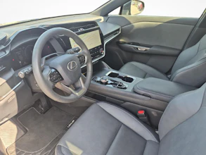 https://vehicle.imgix.net/4410844/fdd1d92d-be4d-4c0c-88df-8ab27c1bb450.jpg