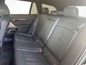 https://vehicle.imgix.net/4410845/2f0130fc-a8f4-4389-8768-a559f7bd9e5e.jpg