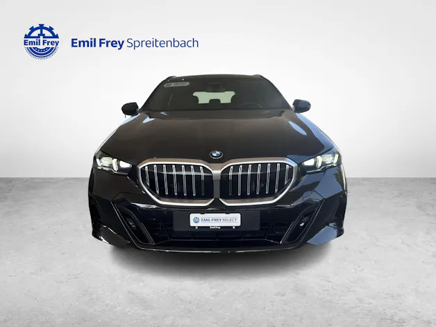 BMW 520d xDrive Touring / Jetzt mit attraktivem 1.99% Leasing