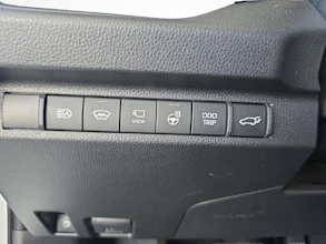 https://vehicle.imgix.net/4410849/288d5dcc-1dd1-41d1-95ad-fa5aedade252.jpg
