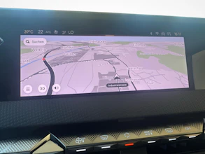 https://vehicle.imgix.net/4410850/8dd728b2-a61b-4e67-ae06-6aaf04dde110.jpg