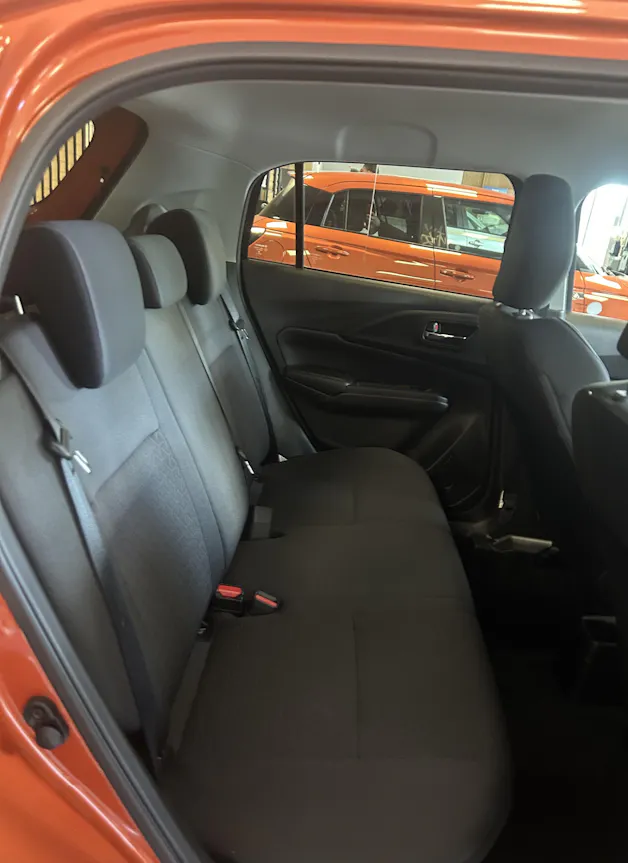 Suzuki Swift 1.2 Sakura Hybrid