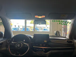 Suzuki Swift 1.2 Sakura Hybrid