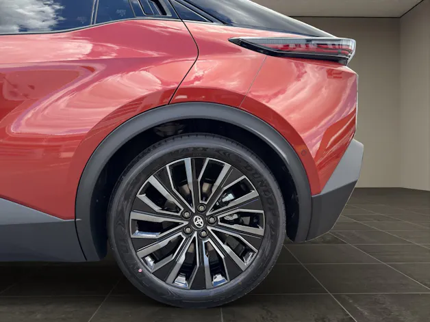 Toyota C-HR+ Premium AWD