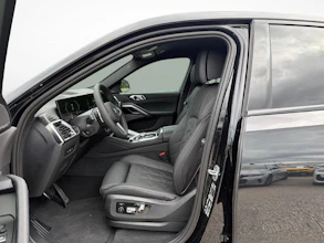 https://vehicle.imgix.net/4410900/659018b9-2f4c-4af9-a992-19e3c56f67a5.jpg