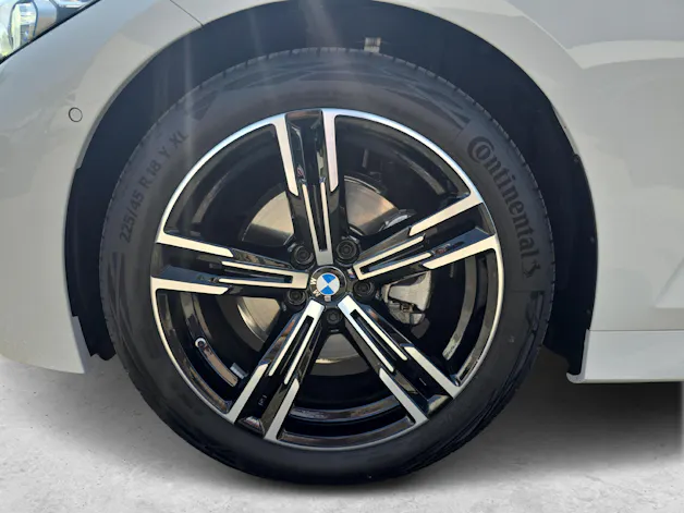 BMW 320d xDrive Touring / ab 3,99% Leasing bei Abschluss einer Protect Autoversicherung
