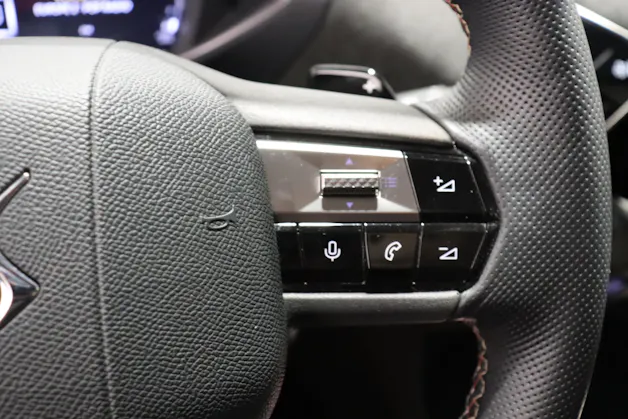 DS Automobiles 3 Crossback 1.2 PureTech 130 Ligne Noire