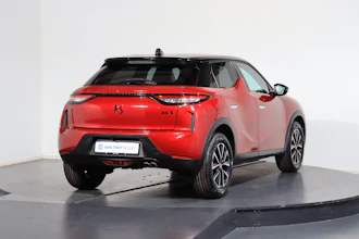 https://vehicle.imgix.net/4410946/ed8f9bd8-bef9-4b95-97bf-1117e09c2340.JPG