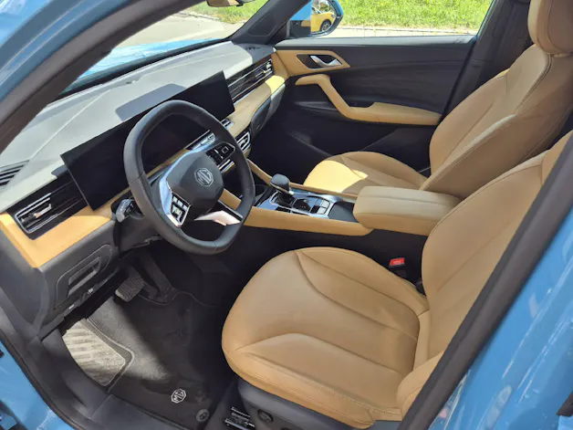 MG HS 1.5 Hybrid Luxury