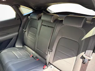 Jaguar E-Pace 1.5 T 300e R-Dynamic HSE AWD