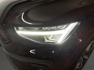 VOLVO XC40 2.0 B4 MH Plus Dark