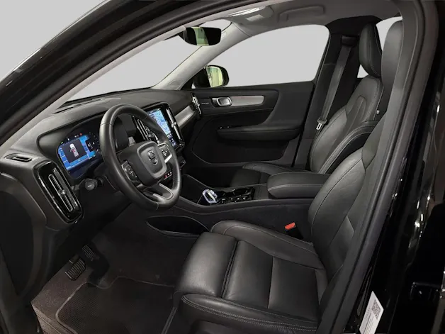 VOLVO XC40 2.0 B4 MH Plus Dark