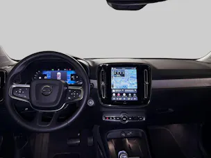 VOLVO XC40 2.0 B4 MH Plus Dark