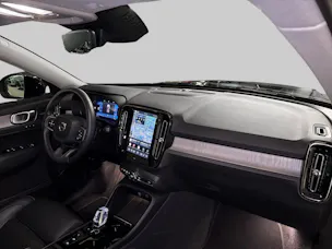VOLVO XC40 2.0 B4 MH Plus Dark